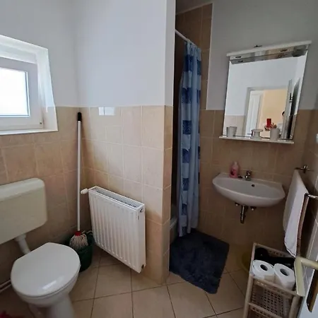 Pinter Apartmán *
